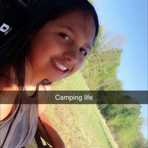 Meet your Posher, Danielle